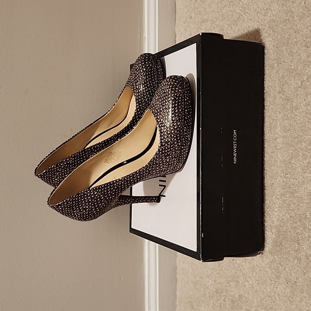 Nine West pump